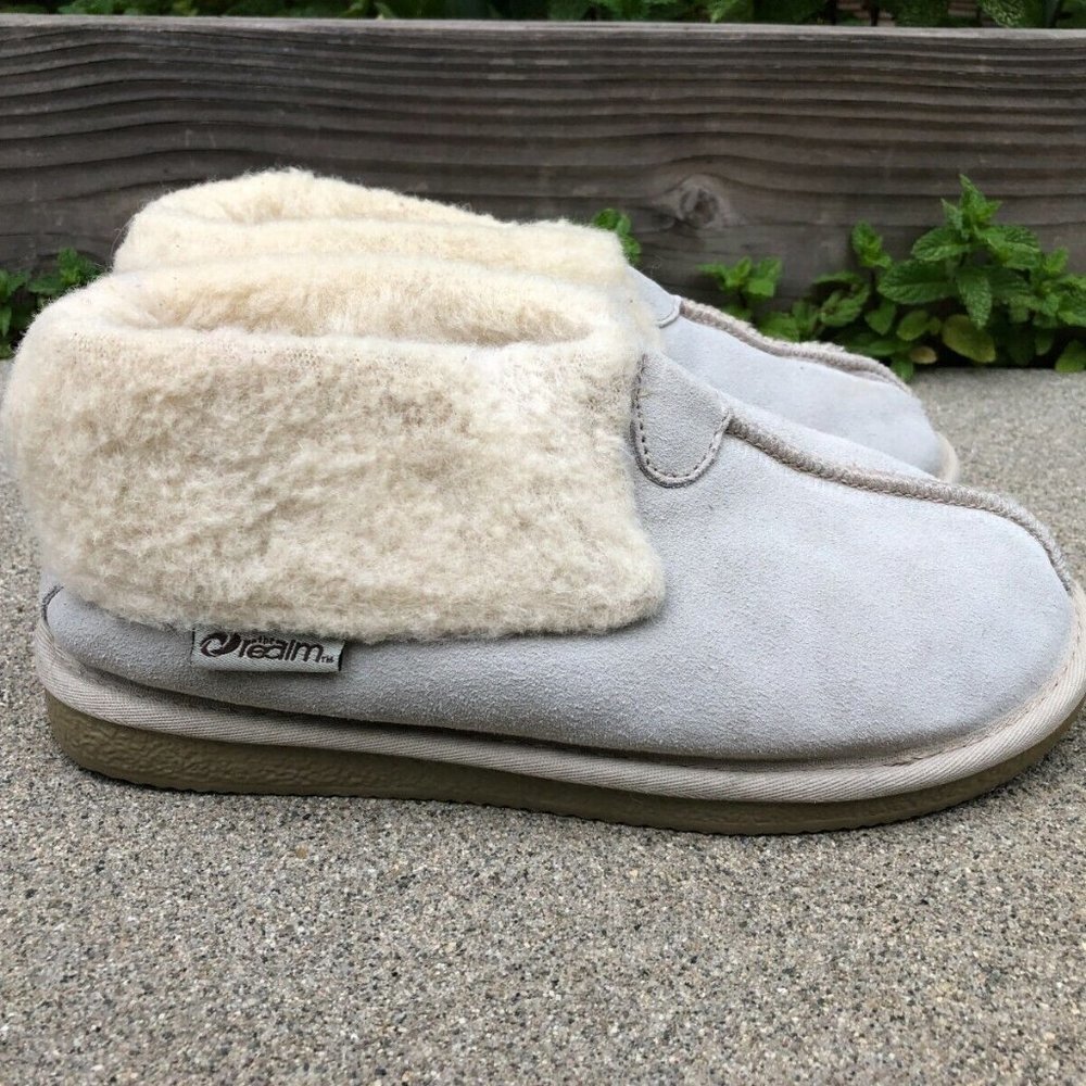 REALM Chukka Moccasin House Slippers Shoes Unisex M 5 / W 6 Leather Sherpa Beige